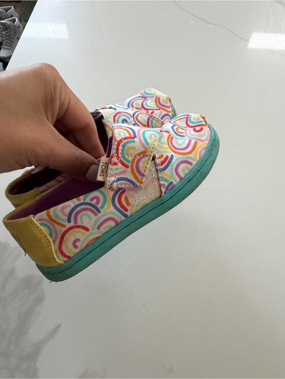 TOMS Kids Rainbow Print Slip-On Shoes - Multi size 8